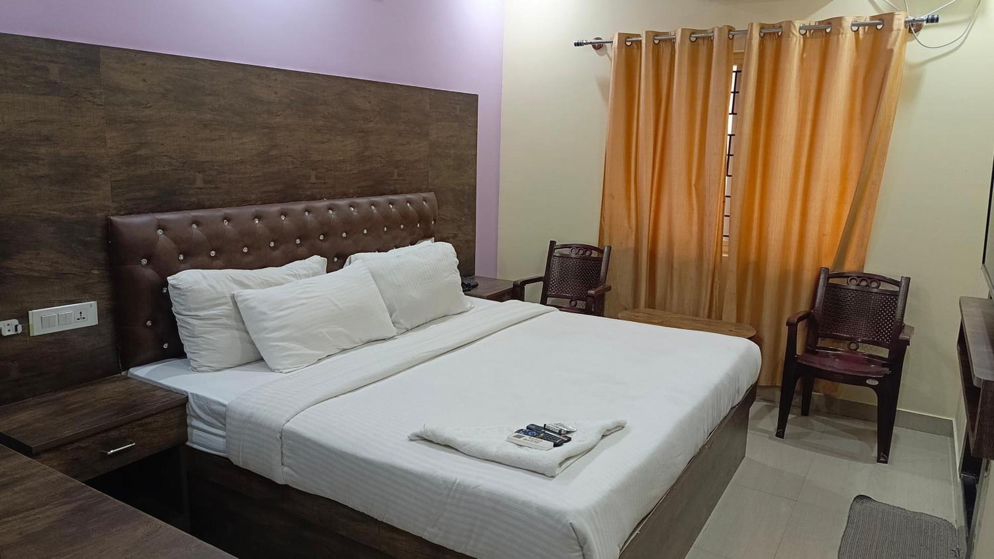 Pph Royal Gs Comforts Opp Mall Of Asia بنغالور المظهر الخارجي الصورة