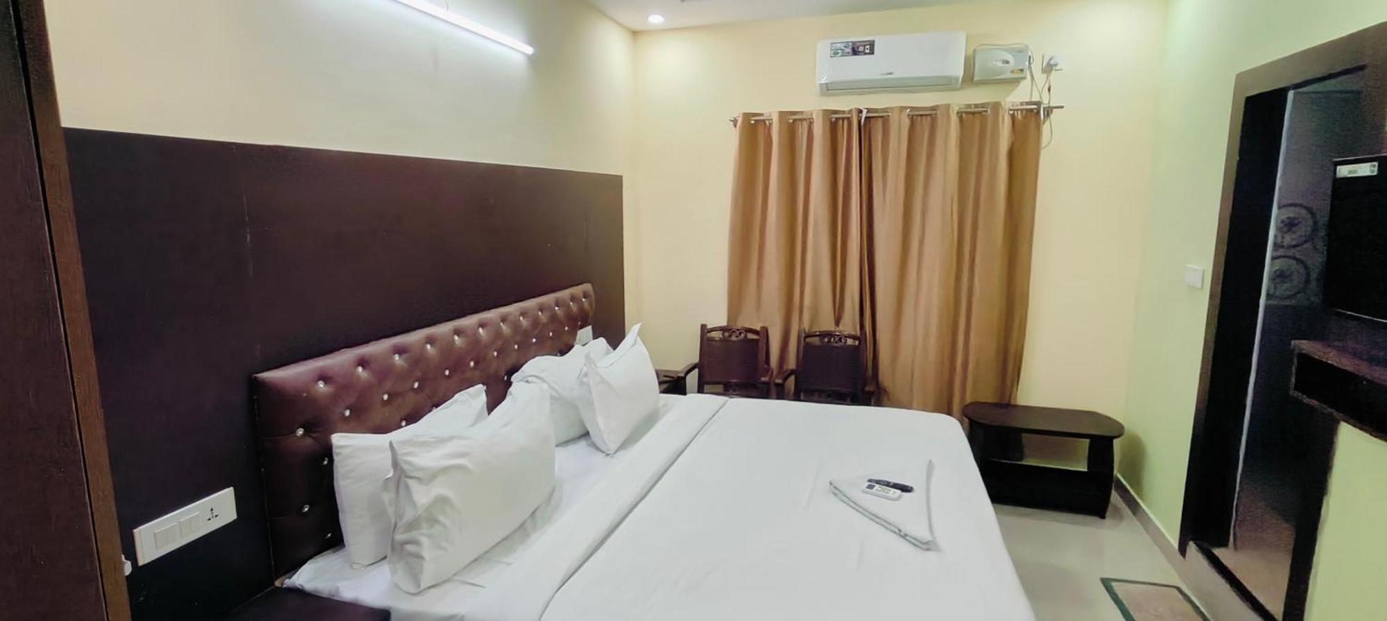 Pph Royal Gs Comforts Opp Mall Of Asia بنغالور المظهر الخارجي الصورة