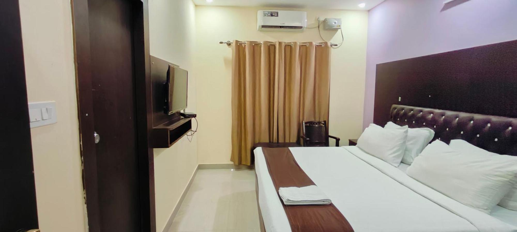 Pph Royal Gs Comforts Opp Mall Of Asia بنغالور المظهر الخارجي الصورة